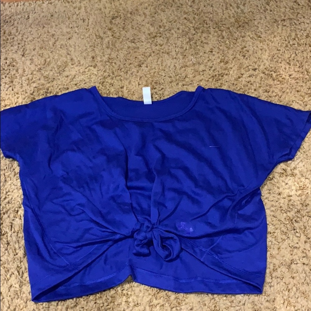 under armor blue tie t-shirt (workout) (woman’s)
